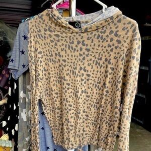 2 Liv hooded Cheetah top tie bottom size Large